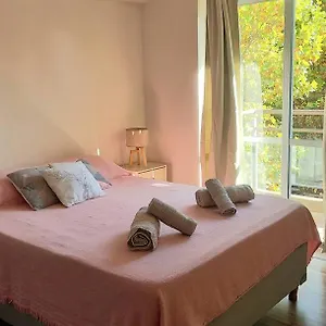hermoso-departamento-centrico-con-estacionamiento-mendoza.hotelsmendoza.com/
